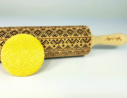 ETHNO RIBBON embossed rolling pin. Engraved dough roller with ethnical pattern for embossed cookies