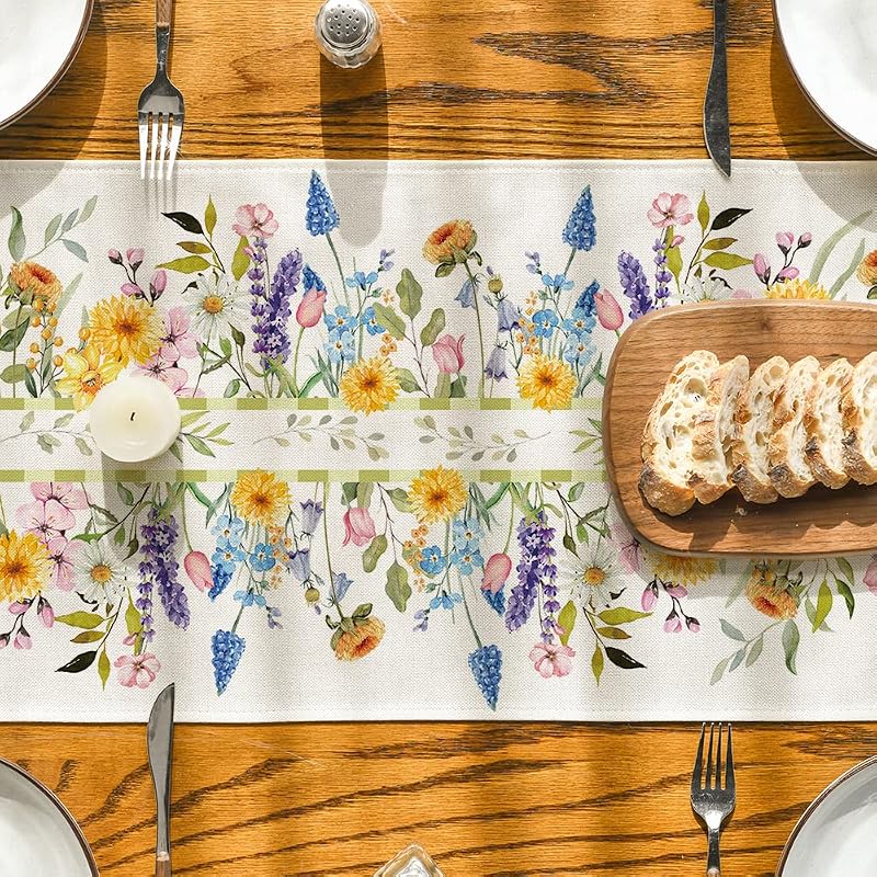 Artoid Mode Tulip Bloom Table Runner 13x90 Beige