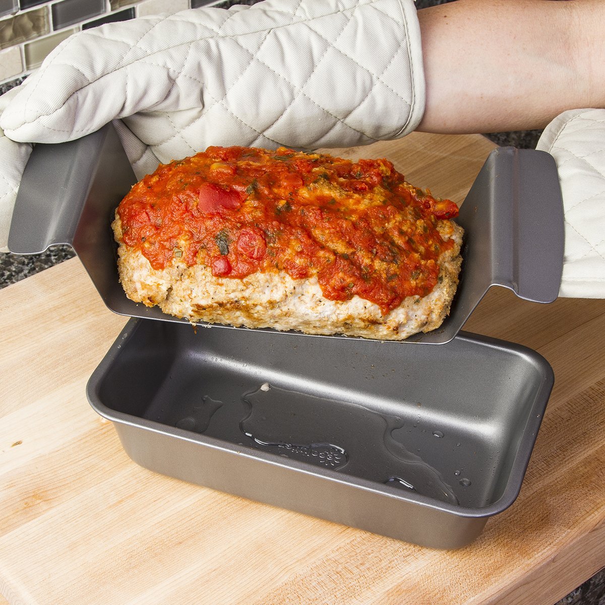 Ecolution Bakeins Healthy Meat Loaf Pan Set – Loaf Pan and Perforated Tray – PFOA, BPA, and PTFE Free Non-Stick Coating – Heavy Duty Carbon Steel – Dishwasher Safe – Gray – 9” x 4.875” x 2.5”