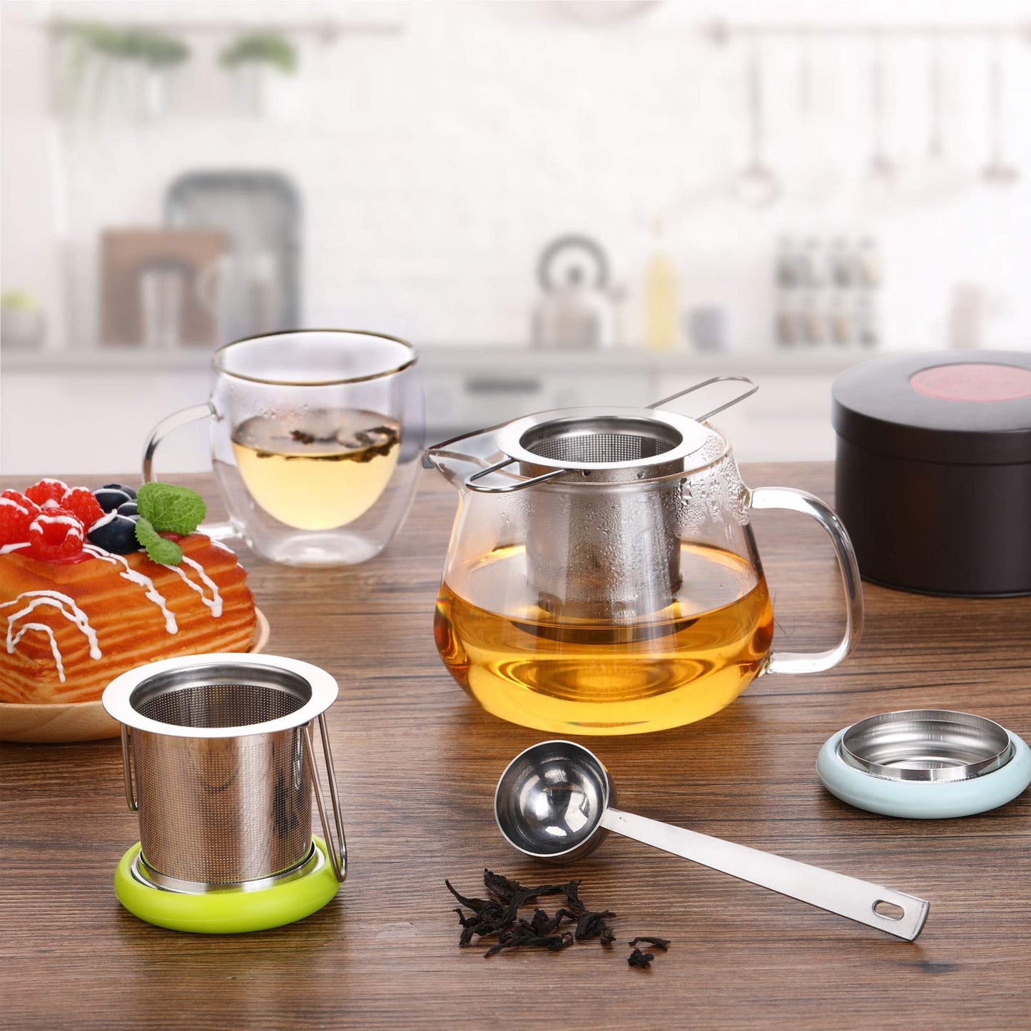 2 Pieces Tea Infusers with Tea Scoop Stainless Steel Tea Strainer Folding Handle Tea Filter Fine Mesh Strainer Brewing Basket with Silicone Lid for Loose Leaf Tea