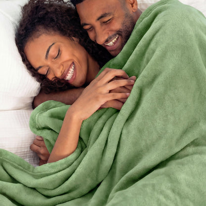 Bedsure GentleSoft Green Throw Blanket for Couch - 300GSM Soft Cozy Fleece Blankets for Home Decor Gifts, Emerald, 50x60 Inches