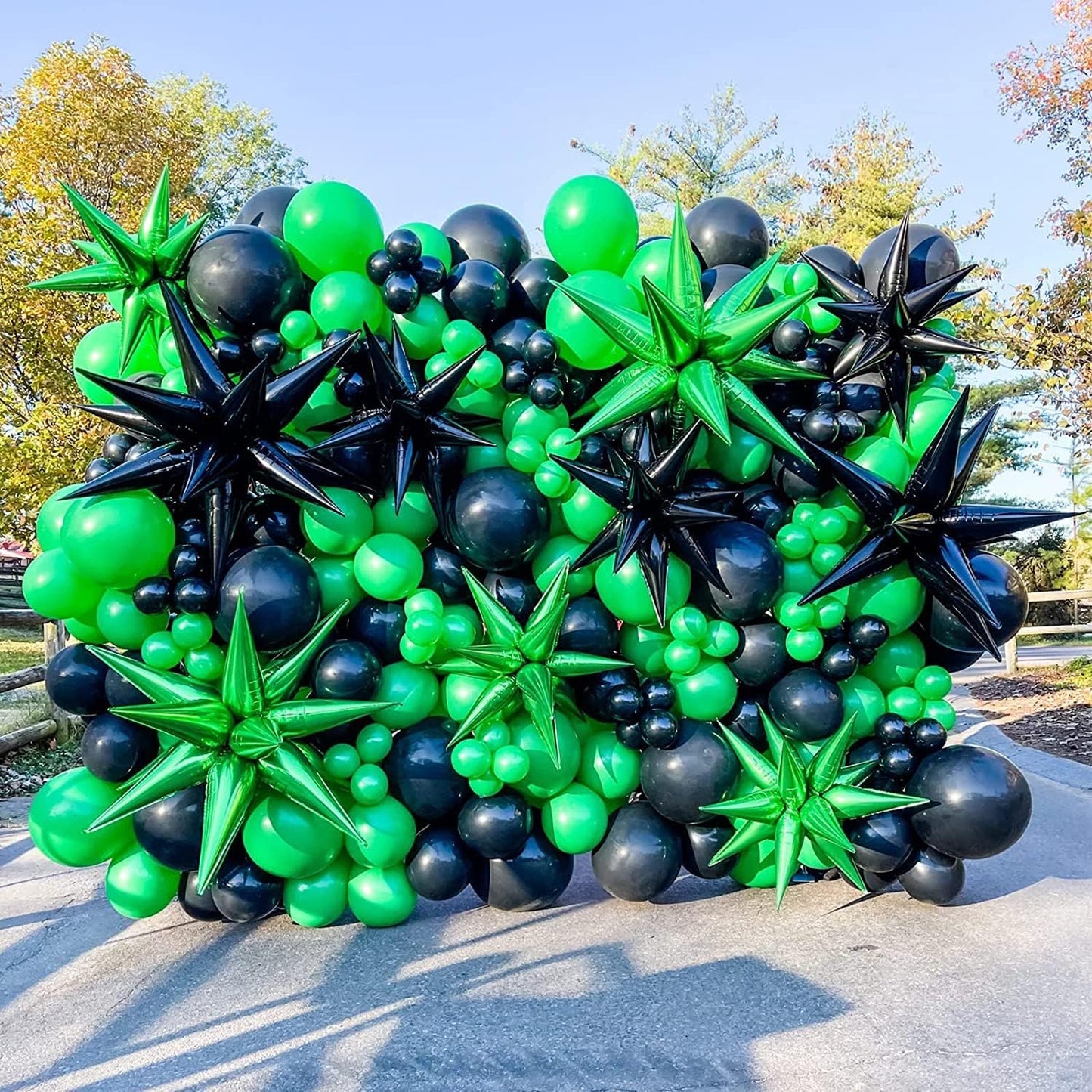 Voircoloria 12-Inch Green Latex Balloons - 105 Pcs for Birthday, Dinosaur, and St. Patrick's Day Parties