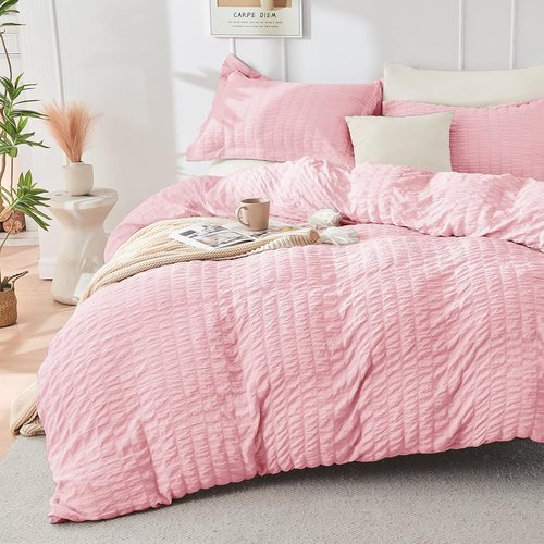 HYMOKEGE Queen Comforter Set - Luxurious 7-Piece Seersucker Bedding in Pink/Ivory for All Seasons