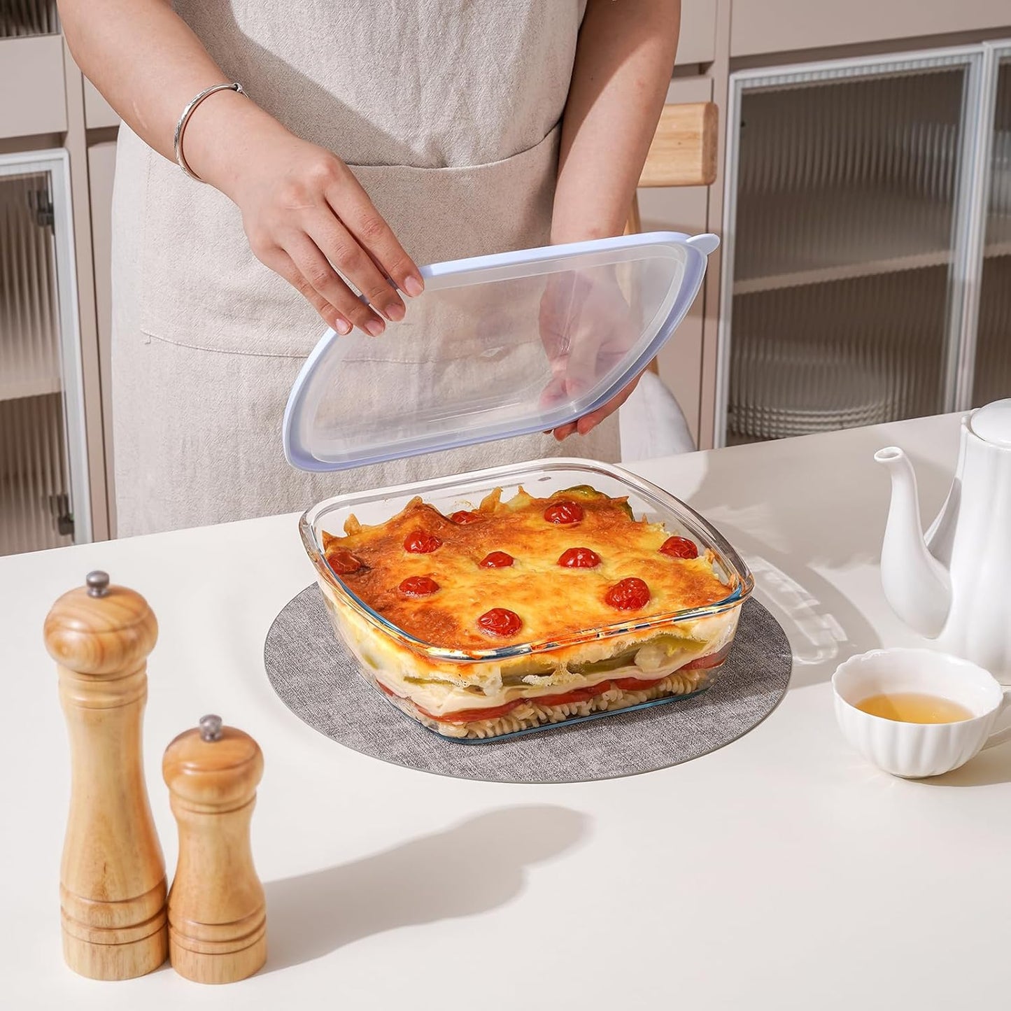 NUTRIUPS Glass Baking Dish - BPA-Free Lids, Square Casserole Pan for Oven & Dishwasher | 2.6L, Blue