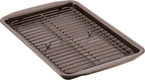 Circulon Nonstick Bakeware Set - 2-Piece Cookie Sheet & Cooling Rack in Chocolate Brown