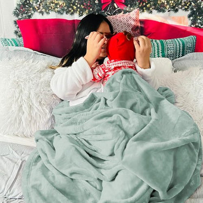 Bedsure GentleSoft Fleece Throw Blanket - XL Sage Green 300GSM Plush & Lightweight for Cozy Comfort 50x70 Inches