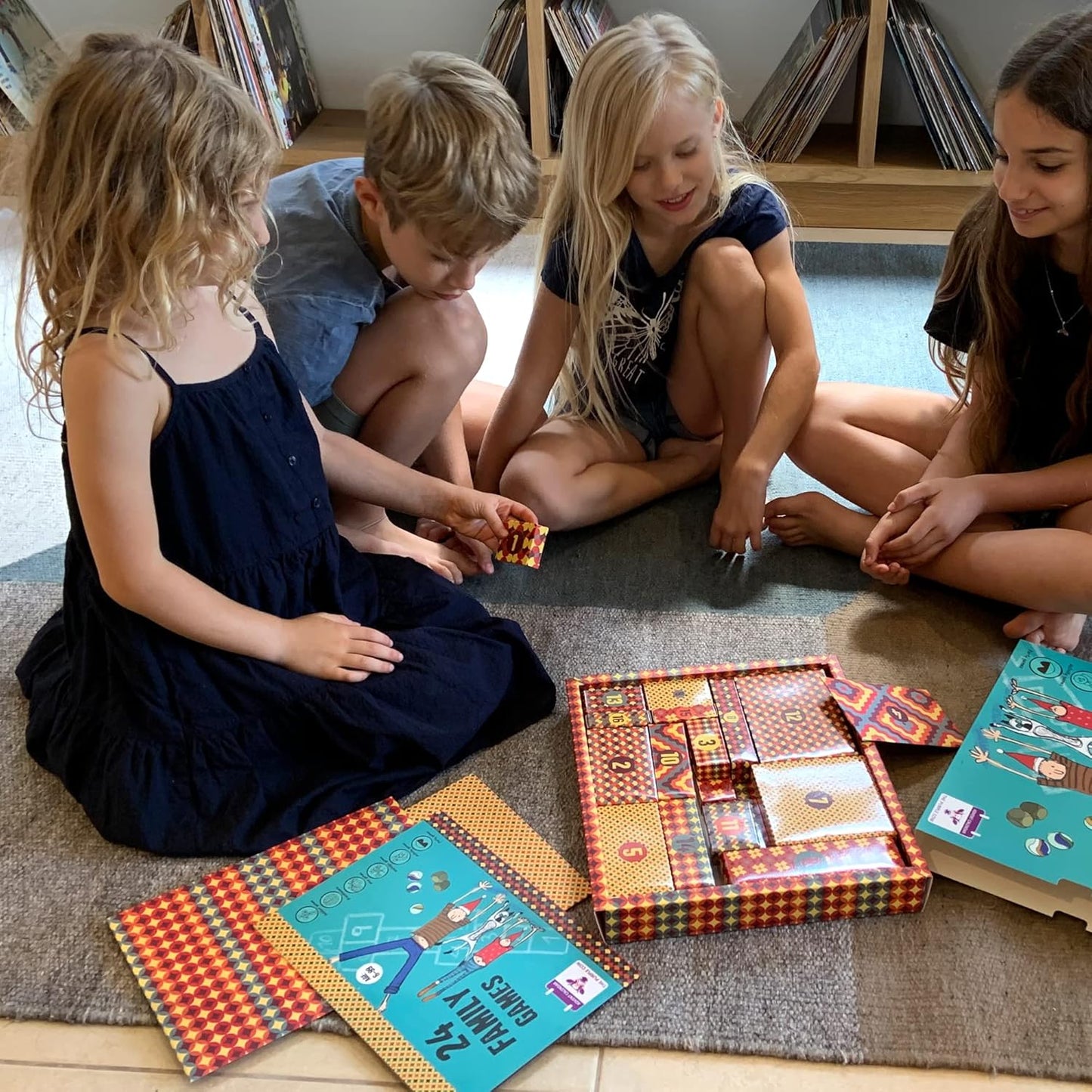 Advent Family Games Countdown Calendar - 24 Fun Games for Kids Aged 6+ | Perfect Family Bonding Experience