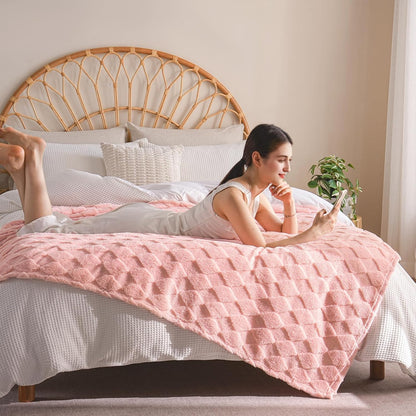 Skiennix Pink Throw Blanket - Lightweight Plush Microfiber Fleece | 50x60 Inches, Cozy Diamond Checkered Pattern