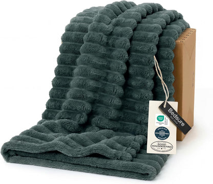 Bedsure GentleSoft Twin Blanket - Cozy Mallard Green Throw for Women | Soft and Stylish 66x90 Inches