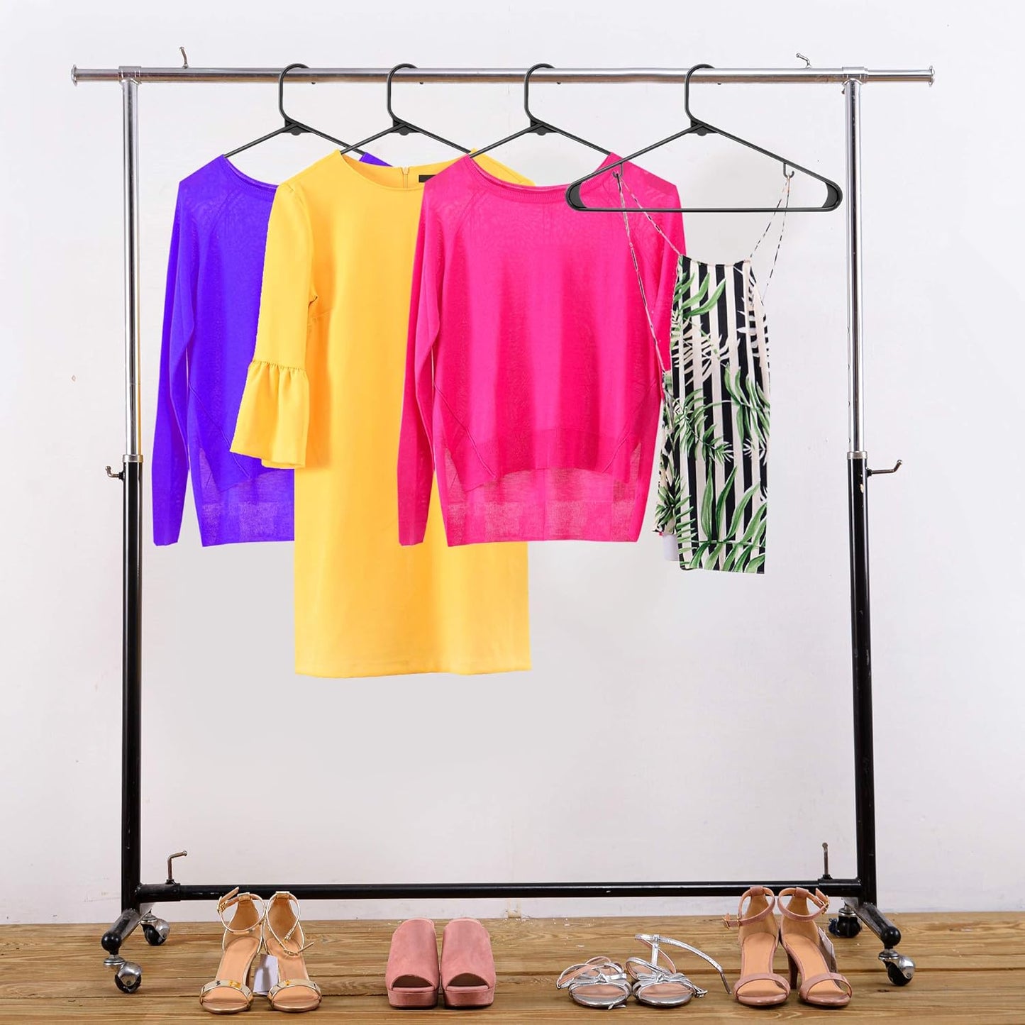 Utopia Home Plastic Hangers - Durable Space-Saving Closet Organizers | 100 Pack in Black for Shirts, Pants & Coats