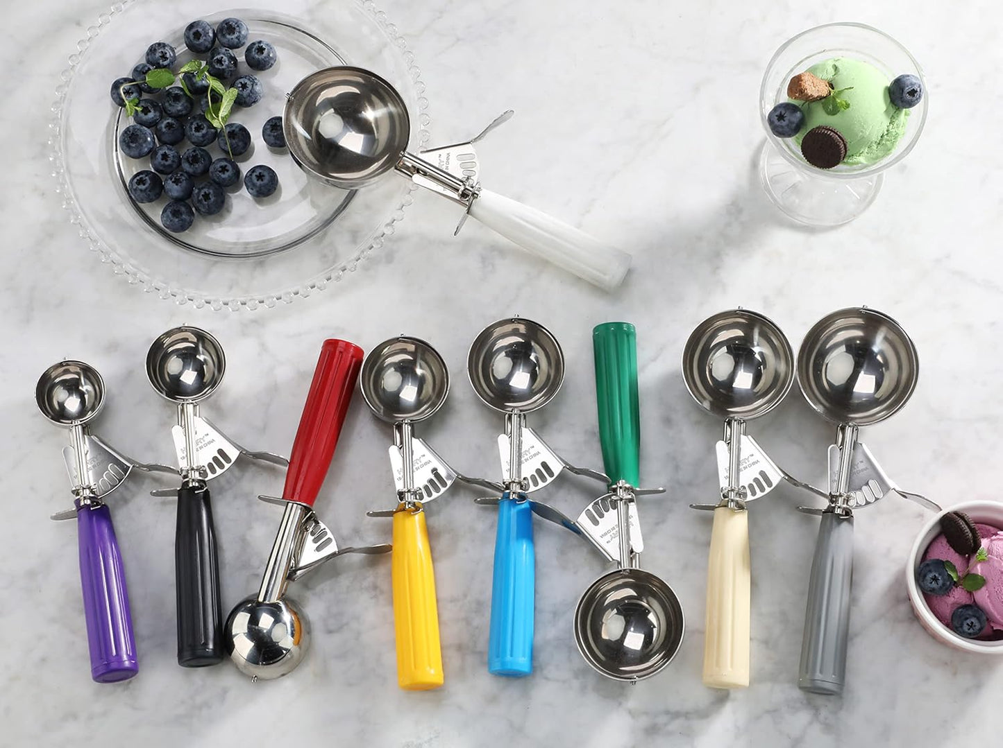 New Star Foodservice Commercial-Grade Ice Cream Scoop - 4 Oz Thumb Press, 18/8 Stainless Steel, Grey