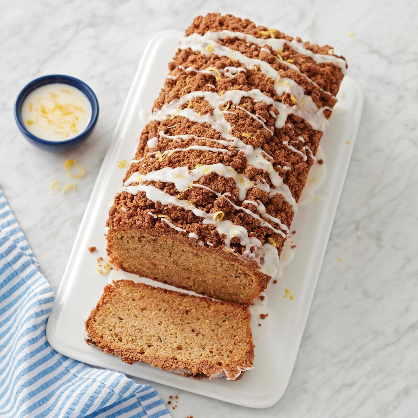 Wilton Gold Non-Stick Bakeware Large Loaf Pan - Perfect for Breads & Pound Cakes - Even Heat Distribution - 9.25 x 5.25 x 2.75 Inch