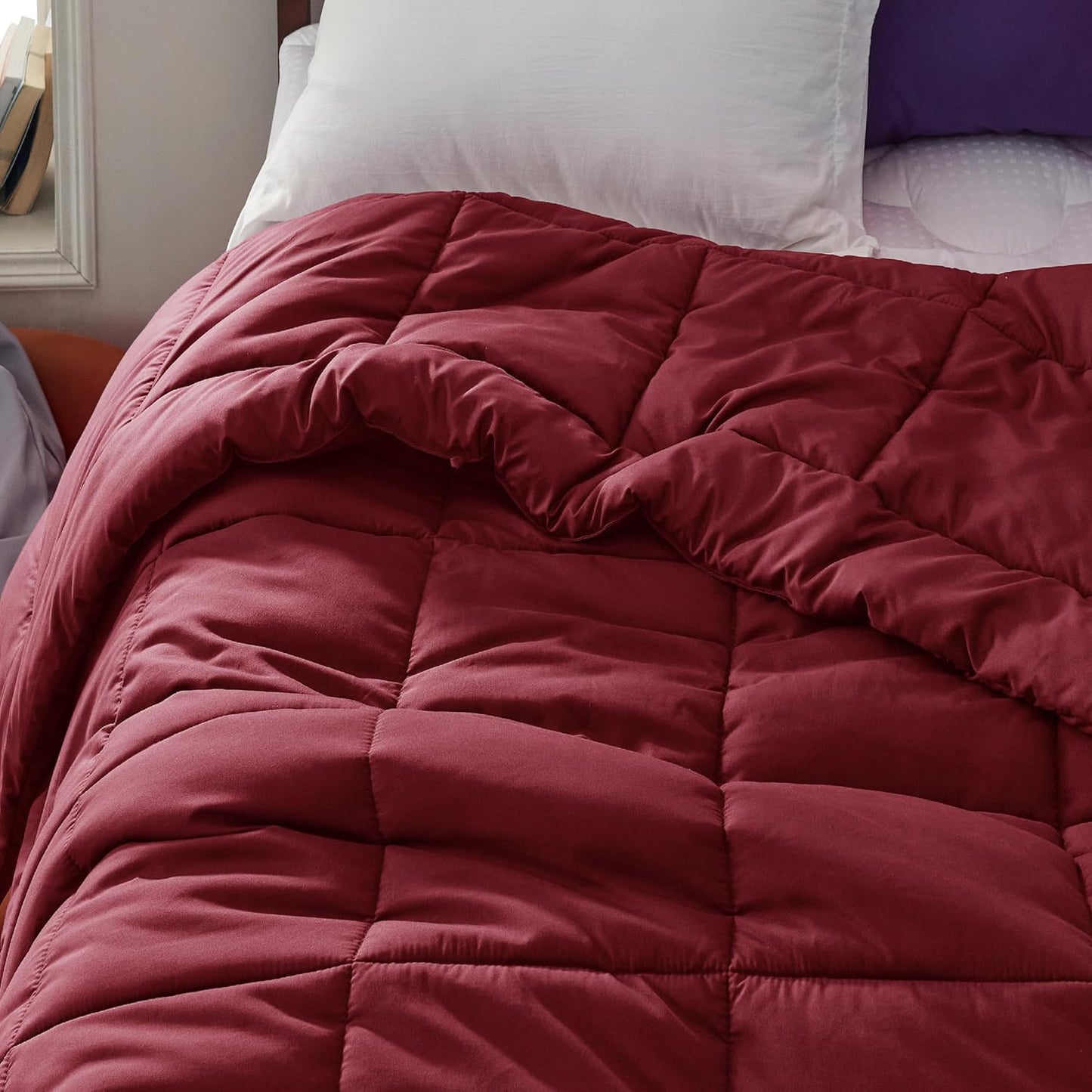 Bedsure Comforter Duvet Insert - All Season Twin Size Quilted Down Alternative Blanket, Red 88 x 68 Inches