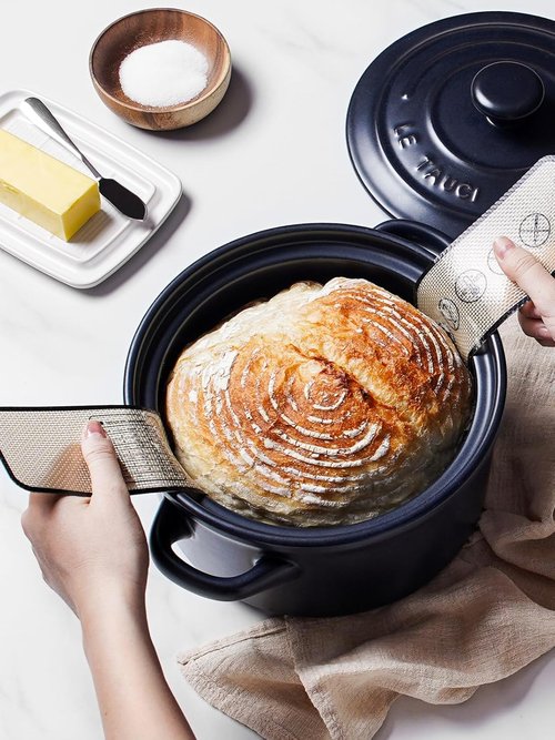LE TAUCI 3 Qt Ceramic Dutch Oven - Lightweight, Non-Toxic Bread Baking with Silicone Sling | Oven, Microwave & Dishwasher Safe, Midnight Blue