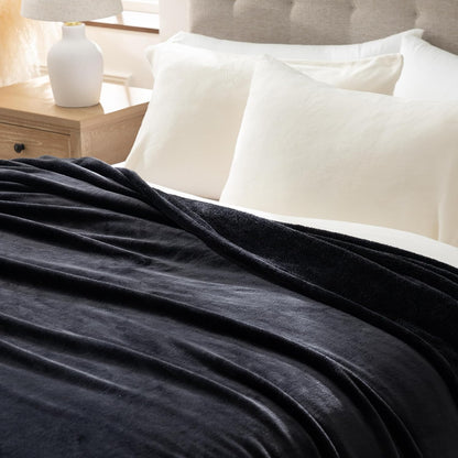 Skiennix Microfiber Fleece Blanket - Heavyweight Plush Warmth for Couch & Bed | 70in x 90in, Black