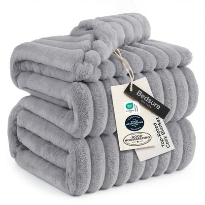 Bedsure GentleSoft Full Size Blanket for Bed - Cozy Soft Blankets for Womenn, Cute Large Fleece Throws for Girls, Light Grey, 84x90 Inches