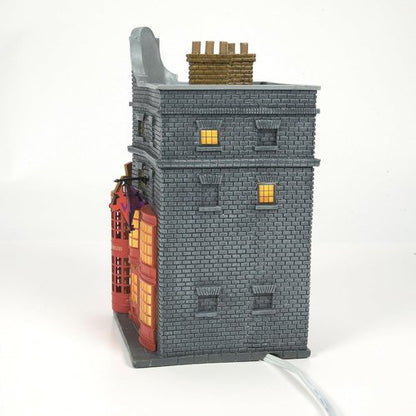 Department 56 Harry Potter Village Weasleys' Wizard Wheezes Lit Building - 8.11 Inch, Multicolor Decor