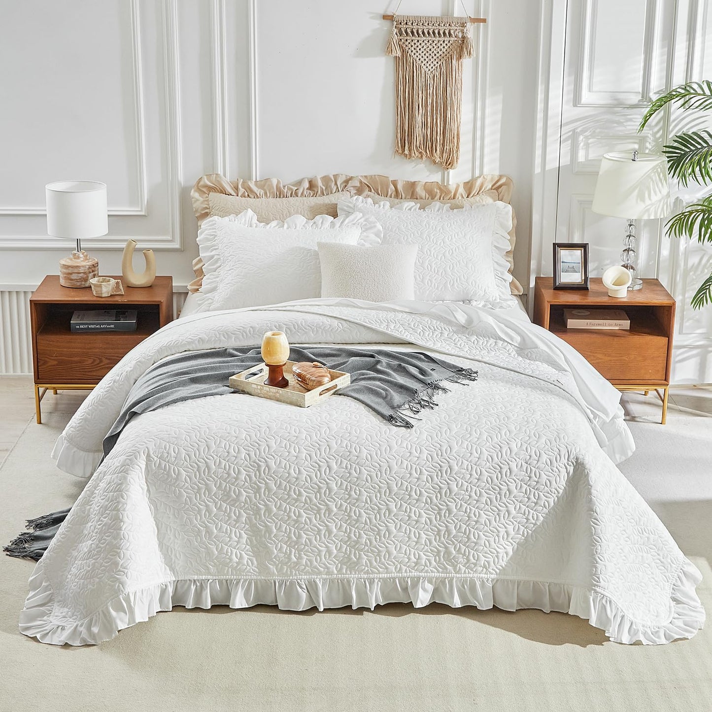 Ruffled Quilt Set California King Size 100 * 114 in - 3 Pieces Solid Shabby Chic Farmhouse Ruffle Bedding Rustic Coverlet & Sets Lightweight Fluffy Summer Oversized Bedspread with Shams - White