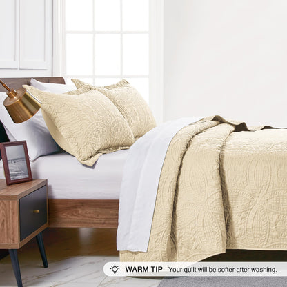 Love's cabin King Size Quilt Set Camel Bedspreads - Soft Bed Fall Quilt Lightweight Microfiber - Modern Style Coin Pattern Coverlet for All Season - 3 Piece (1 Quilt, 2 Pillow Shams)