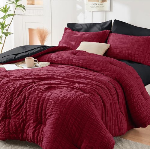 HYMOKEGE Comforter Set - Luxury 7-Piece All-Season Bedding in Red & Black | Full Size, Seersucker Design