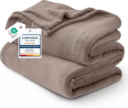 Bedsure GentleSoft Fleece Blanket - Lightweight Plush Cozy Twin Size in Mocha Brown, 60x80 Inches