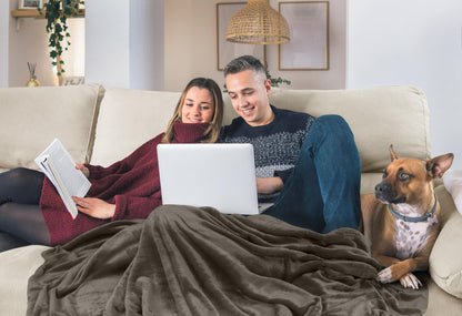 Utopia Bedding Fleece Blanket King Size Brown 300GSM Luxury Fuzzy Soft Anti-Static Microfiber Bed Blanket (90x102 Inch)