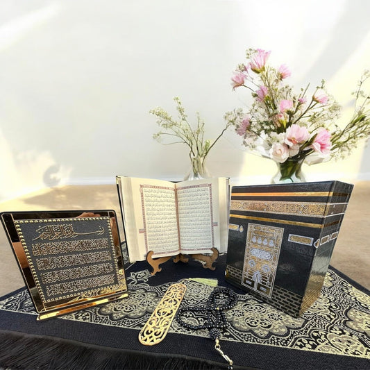 SAIKA Muslim Prayer Rug, Islamic Gift Set, Velvet Full Arabic Quran, Elegant Kaaba Design Box, Ayat El Kursi Table Top, Prayer Beads, Bookmark, Janamaz, Salah Mat (KAABA)