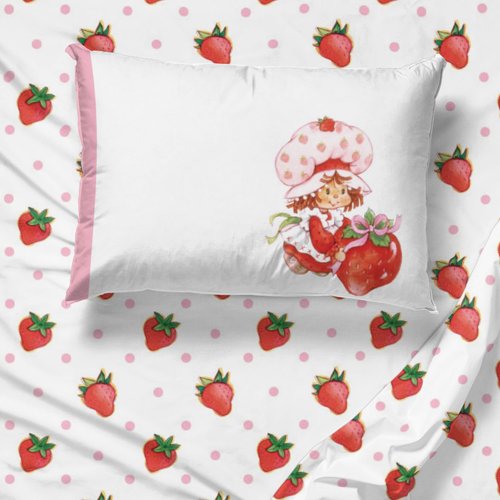 Jay Franco Strawberry Shortcake Toddler Comforter Set - 4 Piece Bedding Includes Sheet Set & Pillow Cover - Super Soft Pink & White Kids Bedding