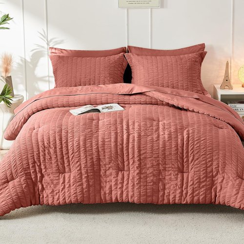 HYMOKEGE Coral King Size Comforter Set Seersucker 7 Pieces, All Season Luxury Bed in a Bag for Bedroom, Bedding Set with Comforter, Sheets, Pillowcases & Shams