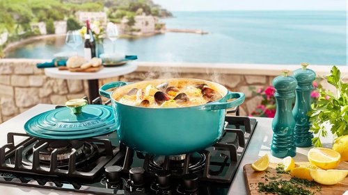 Le Creuset Enameled Cast Iron Cookware Set - 5 Piece | Riviera Color for Durable Cooking