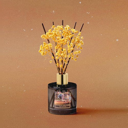 Cocorrína Reed Diffuser - Midnight New York 6.7 Fl. Oz Set with 8 Sticks & Baby's Breath Decor