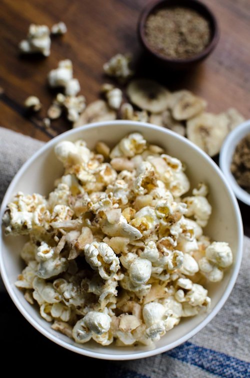Bob's Red Mill White Popcorn - Non-GMO, Whole Grain, Vegan Snack | 30oz Pack