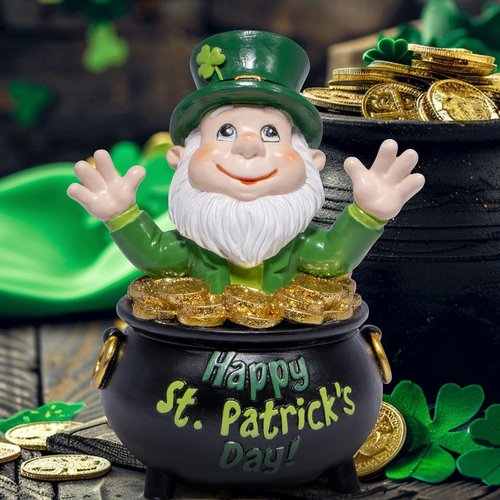 Hodao St. Patrick's Day Gnome Decoration - Handmade Green Irish Elf Figurine for Home Decor