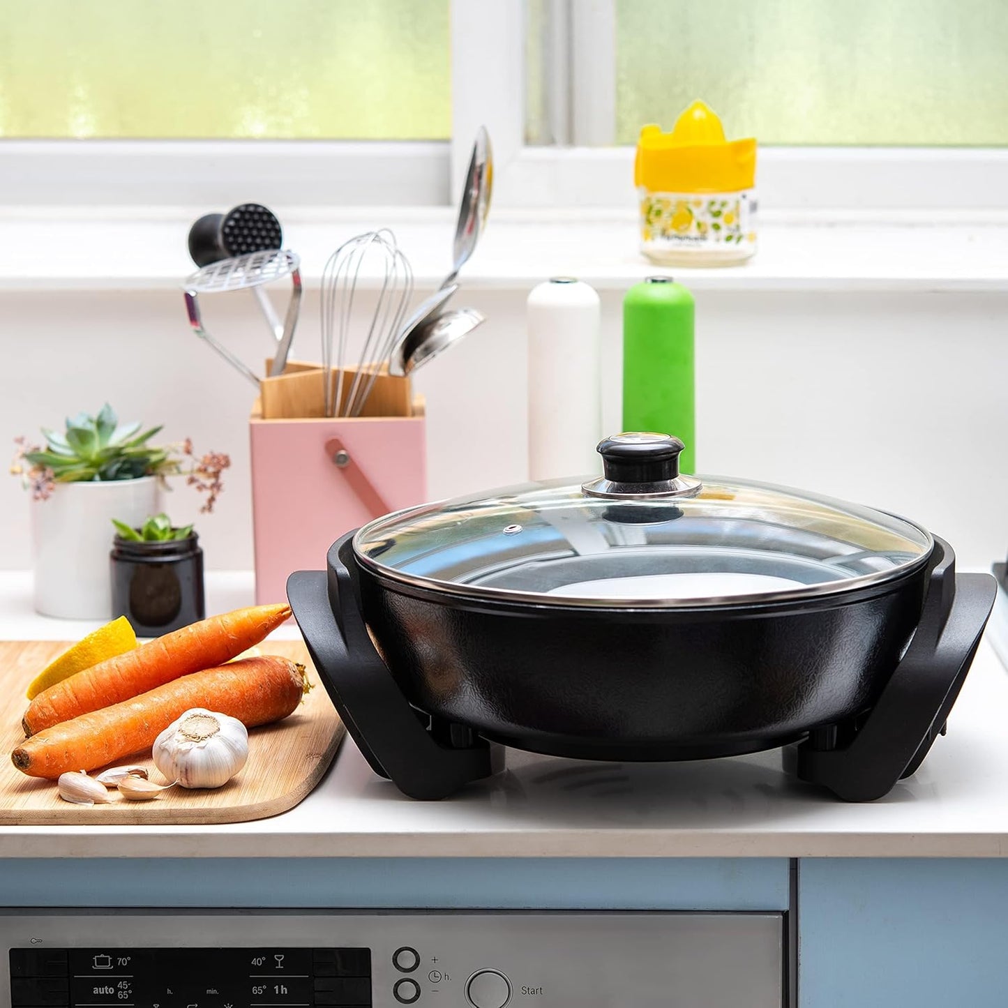 Moss & Stone Electric Skillet - 12-Inch Nonstick Frying Pan with Vented Lid & Adjustable Temperature Control