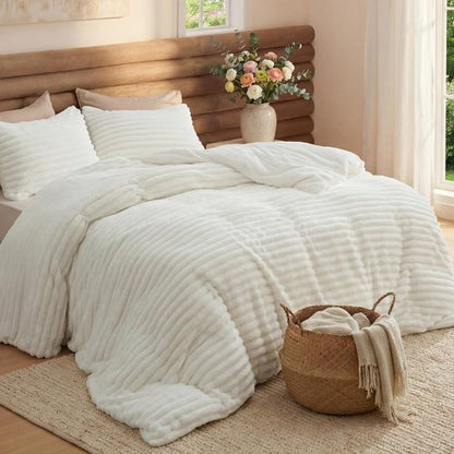 Bedsure Comforter Set - GentleSoft™ 3-Piece Double-Sided Fleece Queen Size Bedding, Cozy White & Striped Design, 90x90 Inches