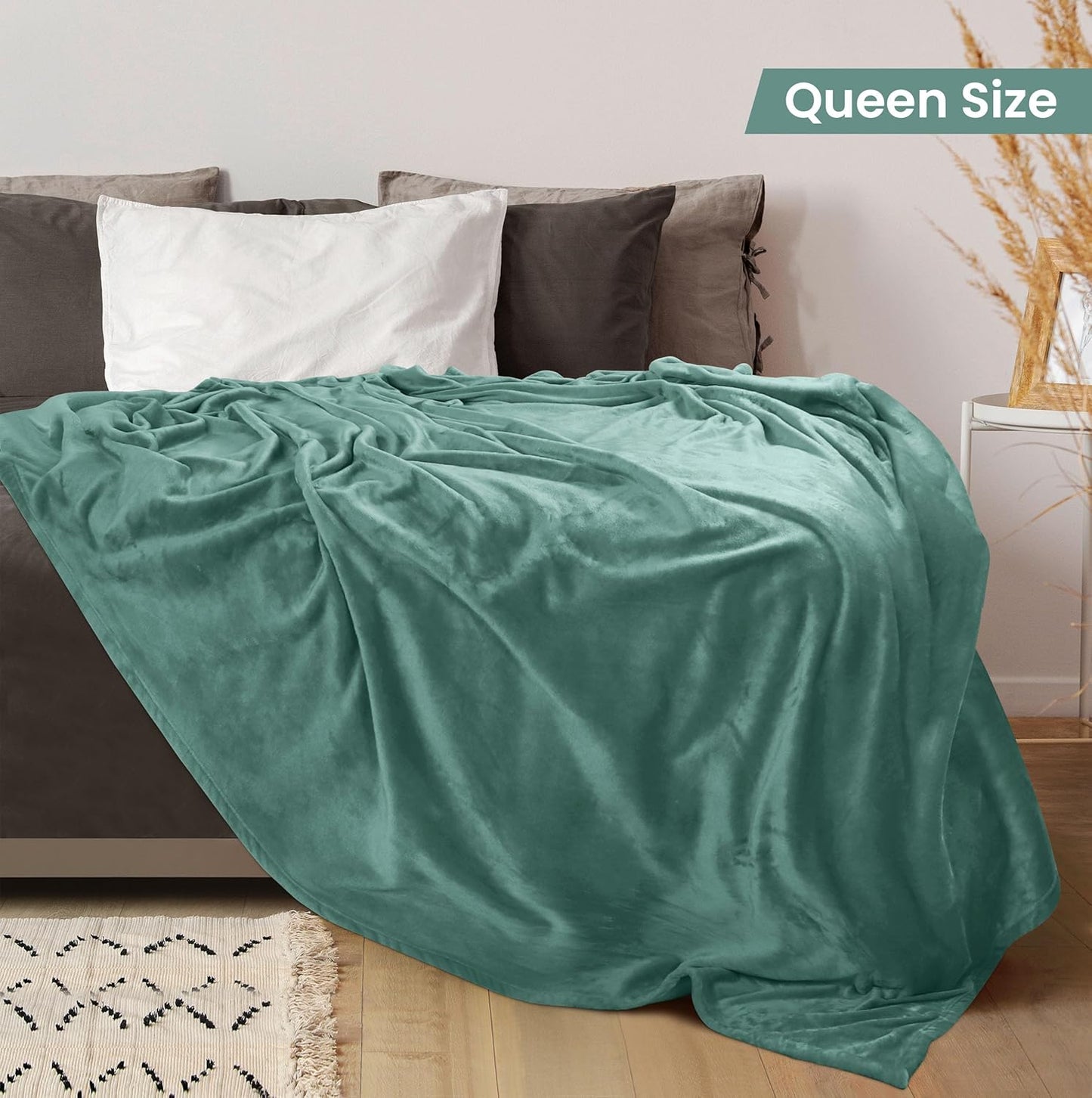 Utopia Bedding Fleece Blanket - Luxury Soft Anti-Static Microfiber | Queen Size Celadon (90x90 Inch)