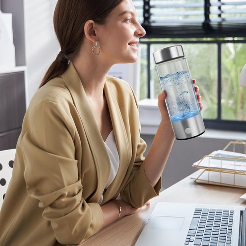 A2 Hydrogen Water Bottle,420ml Hydrogen Water Generator Rechargeable Hydrogen Glass Water Bottle Portable Hydrogen Water Ionizer with SPE/PEM Technology for Husband, Wife, Family,Travel,Home, Office