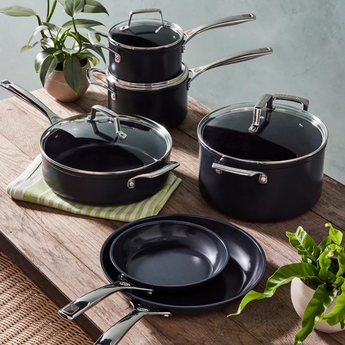 Le Creuset Non-Stick Ceramic Shallow Frying Pan - 8-Inch Durable Cookware for Easy Cooking