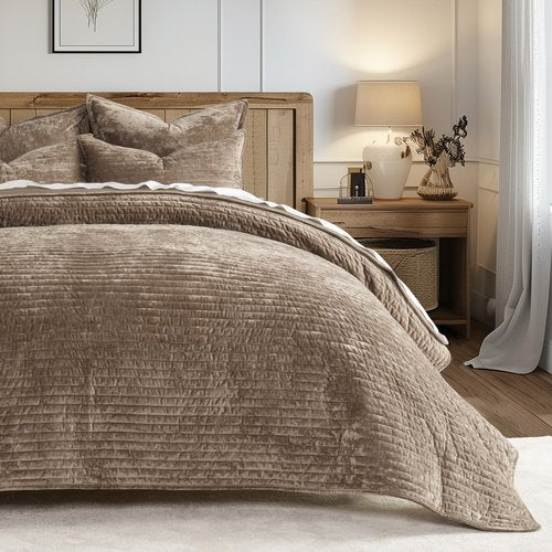 EVERGRACE Velvet Quilt Set Queen Size, Luxurious Soft Striped Channel Bedding Set, Lightweight Velvet Comforter for All Season, Oversized Bedspread Coverlet with 2 Matching Shams, Mocha Brown
