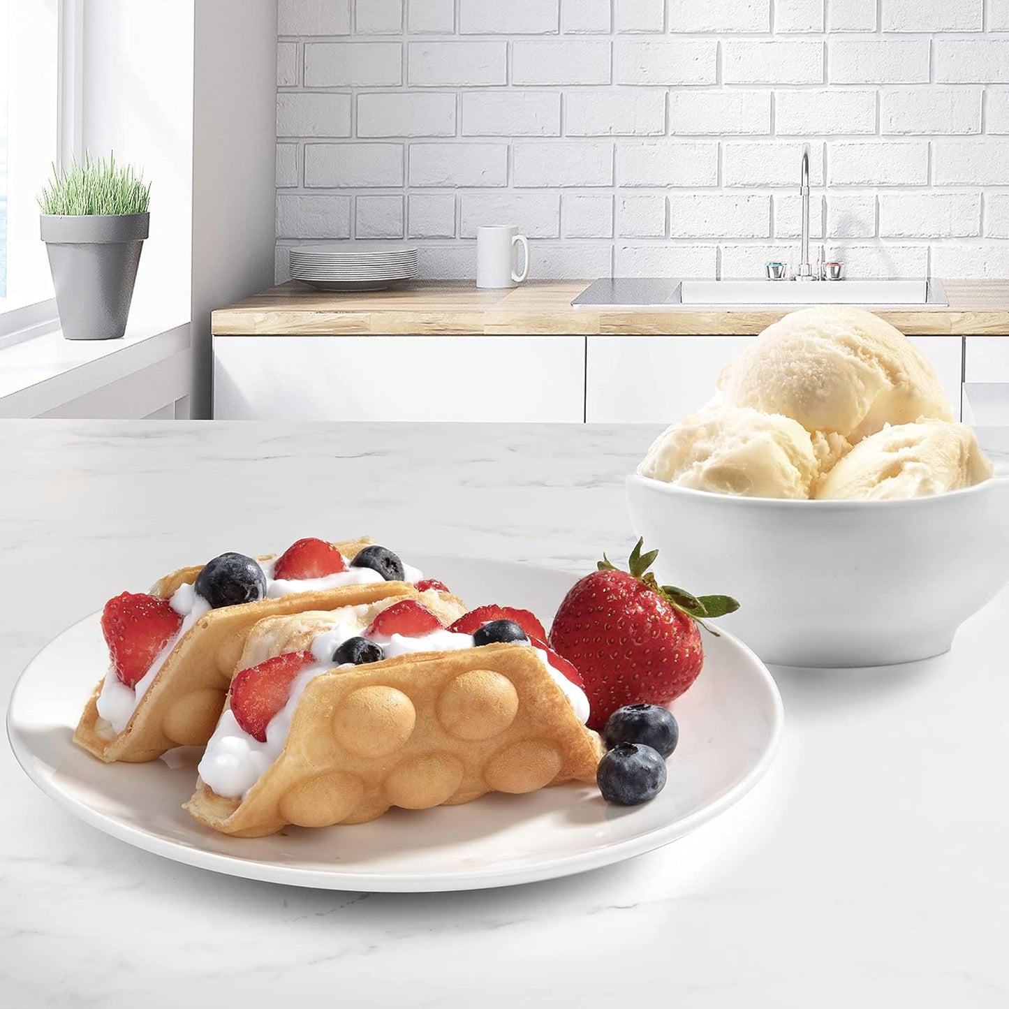 Skiennix Bubble Mini Waffle Maker - Fun Tiny Hong Kong Egg Design, 4" Non-Stick Electric Waffler | Perfect for Desserts and Dorms