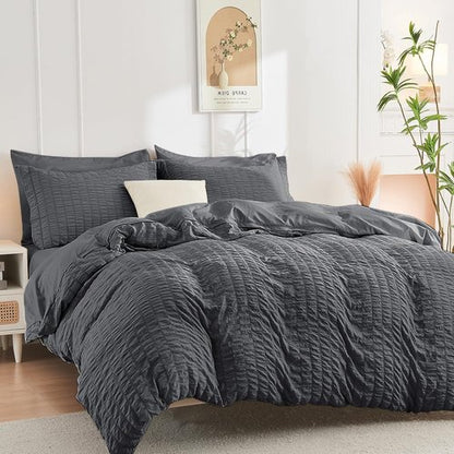 HYMOKEGE Duvet Cover Set - Ultra Soft Dark Grey Seersucker Bedding | Queen Size, 3-Piece with Zipper Closure & 8 Corner Ties (90"x90")
