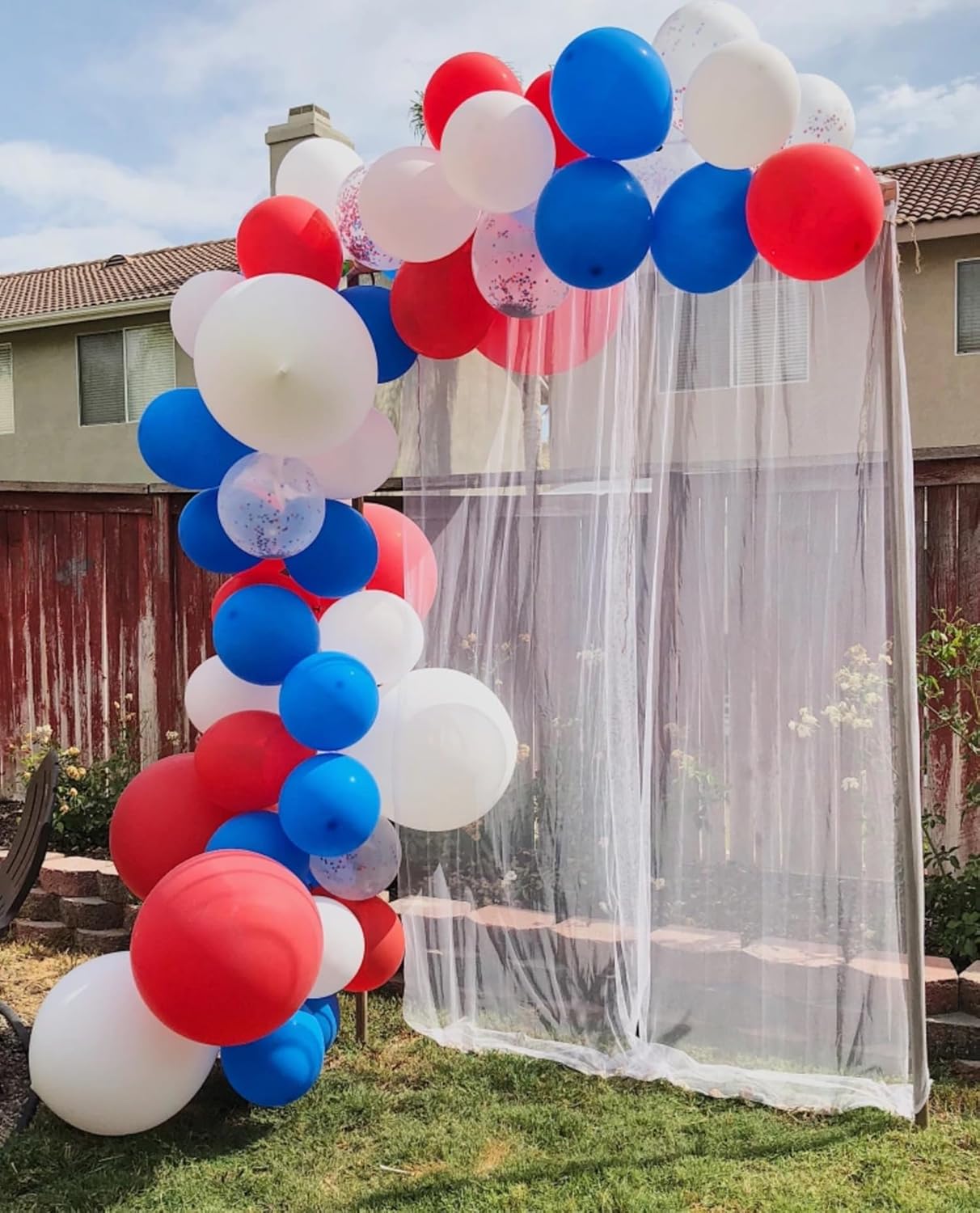 Voircoloria 130pcs Party Balloons - Red, White & Blue Latex in Various Sizes for Celebrations