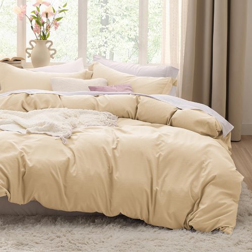 Bedsure Alabaster Gleam Duvet Cover Queen Size - 3 Pieces Prewashed Extra Soft Bedding Set, Includes 1 Duvet Cover 90x90 Inches with Zipper Closure & 2 Pillow Shams, Comforter Not Included