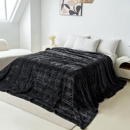 COOVA Oversized King Fleece Blanket 120x120 inches, Soft Cozy Warm Giant Extra Large 10'x10' Blanket for Bed, Sofa, Couch,Travel, Camping, California Huge Big Throw Blanket, Checkered Black