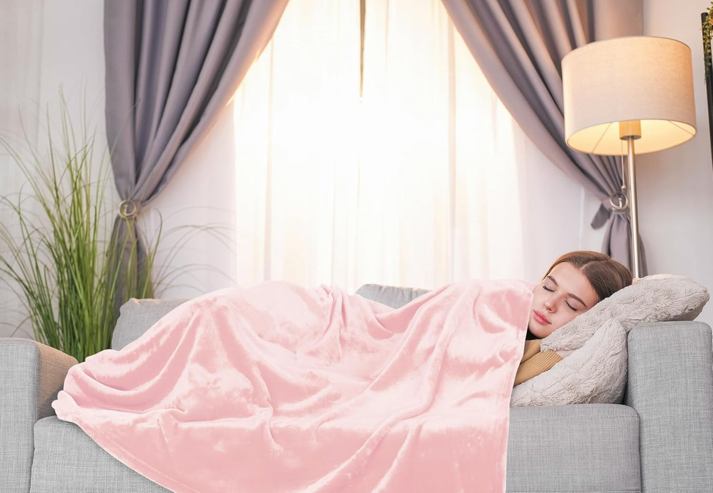 Utopia Bedding Fleece Blanket - Luxury Soft Microfiber Throw in Pink | Anti-Static, 50x60 Inch