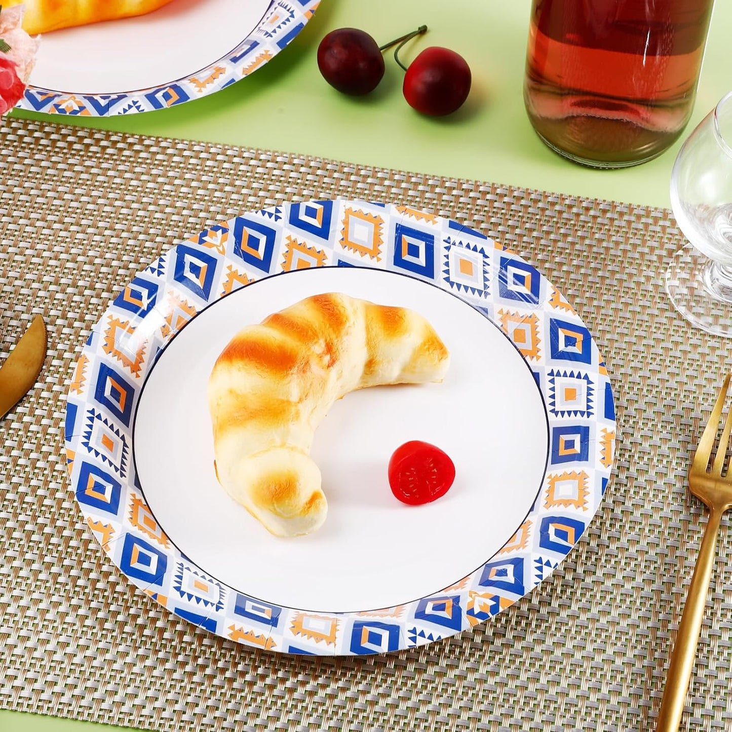 Regine Switzerland 120 PCS Disposable Paper Plates - 9 Inch Heavy Duty, Cut Proof & Soak Proof for Parties & Gatherings