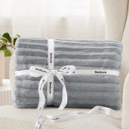 Bedsure GentleSoft Full Size Blanket for Bed - Cozy Soft Blankets for Womenn, Cute Large Fleece Throws for Girls, Light Grey, 84x90 Inches