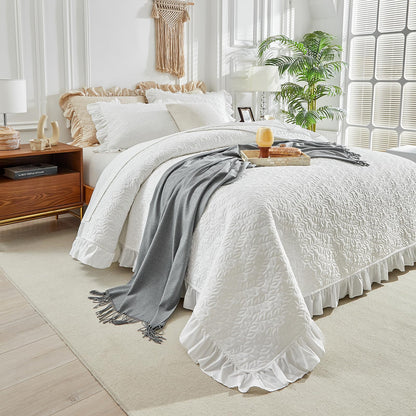 Ruffled Quilt Set California King Size 100 * 114 in - 3 Pieces Solid Shabby Chic Farmhouse Ruffle Bedding Rustic Coverlet & Sets Lightweight Fluffy Summer Oversized Bedspread with Shams - White