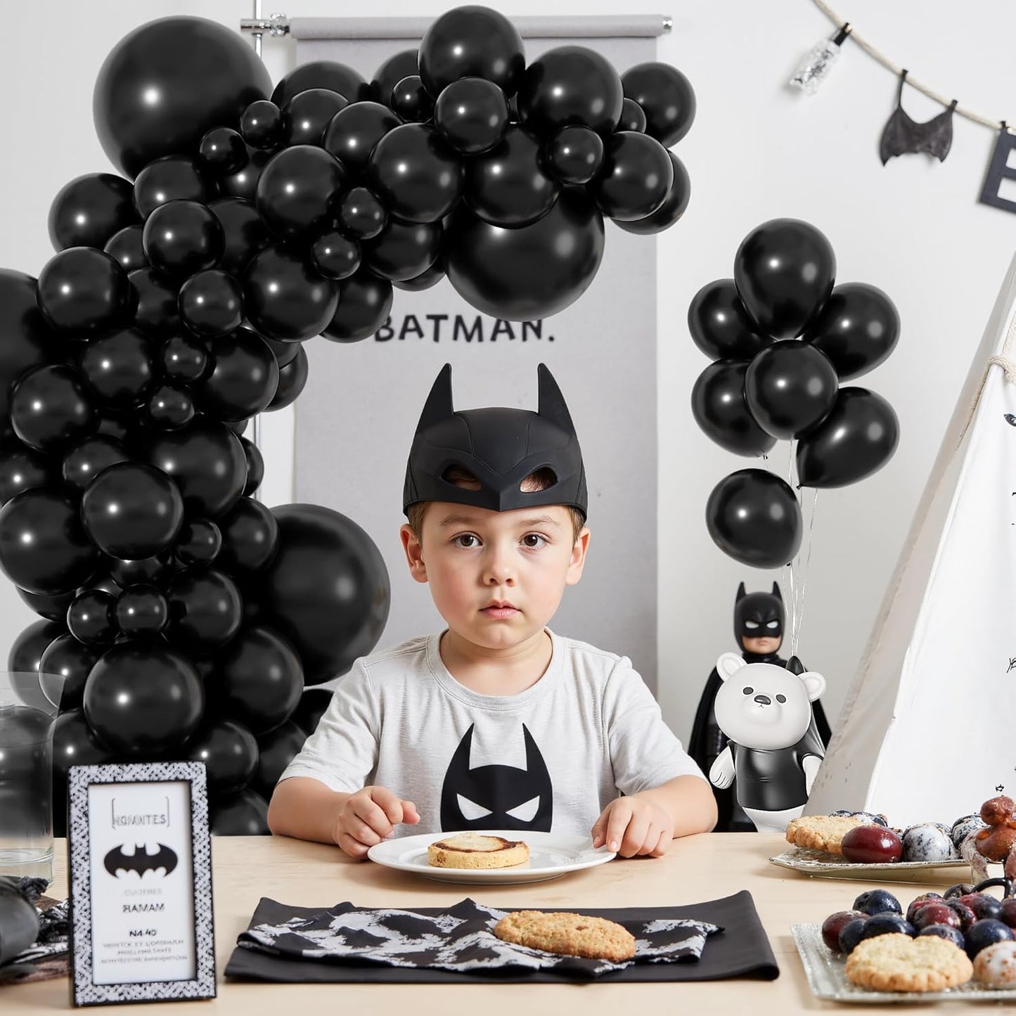 Ouddy Life Black Balloon Garland Kit - 164 Pcs Matte Latex Balloons in Various Sizes for Parties & Events