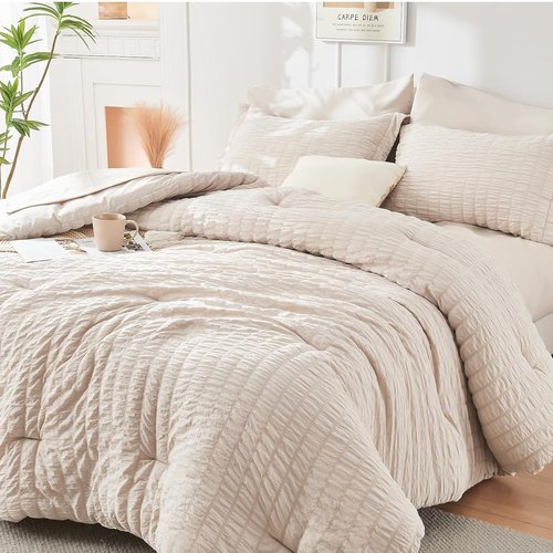 HYMOKEGE King Size Comforter Set - 7-Piece Luxury Bedding Set in Beige | All-Season Seersucker Design